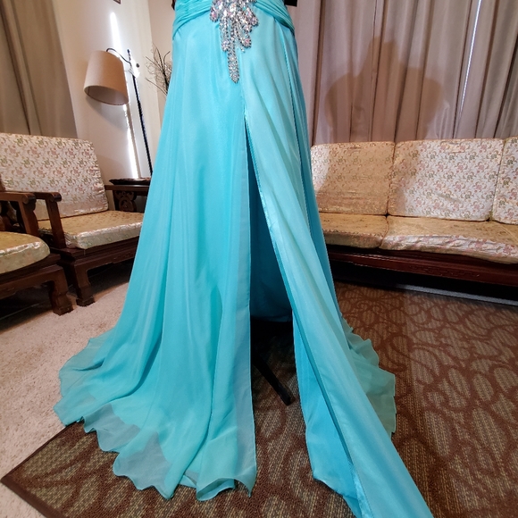 NWT Fabuluxe Couture Blue Evening Gown - Picture 2 of 11